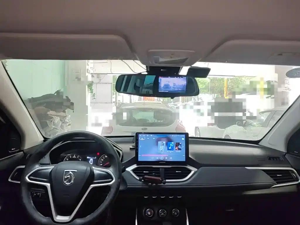 Baojun 530 2019 1.5T CVT Elite 7-seater National V emission standard — миниатюра 10