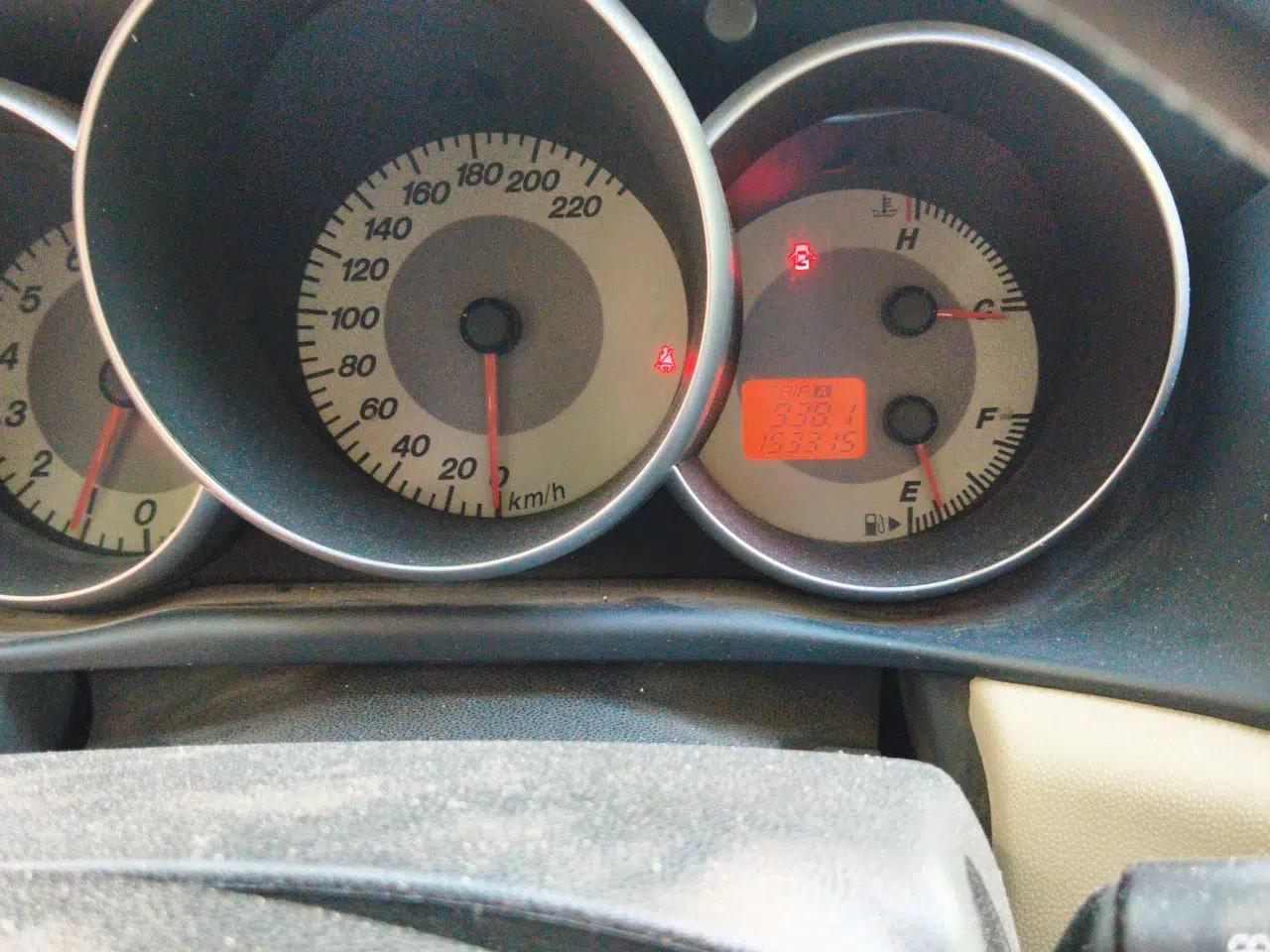 Mazda 3 2012 1.6L Manual Classic Standard Edition — миниатюра 12