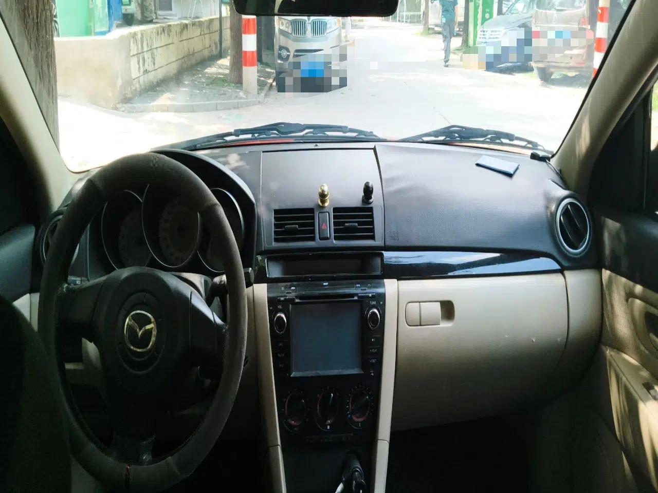 Mazda 3 2012 1.6L Manual Classic Standard Edition — миниатюра 9