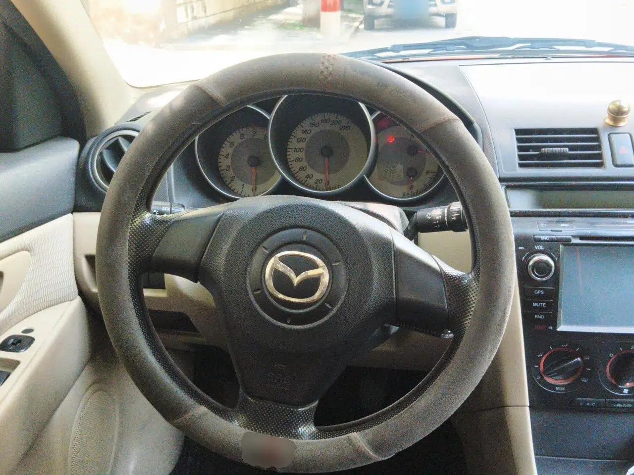 Mazda 3 2012 1.6L Manual Classic Standard Edition — миниатюра 10