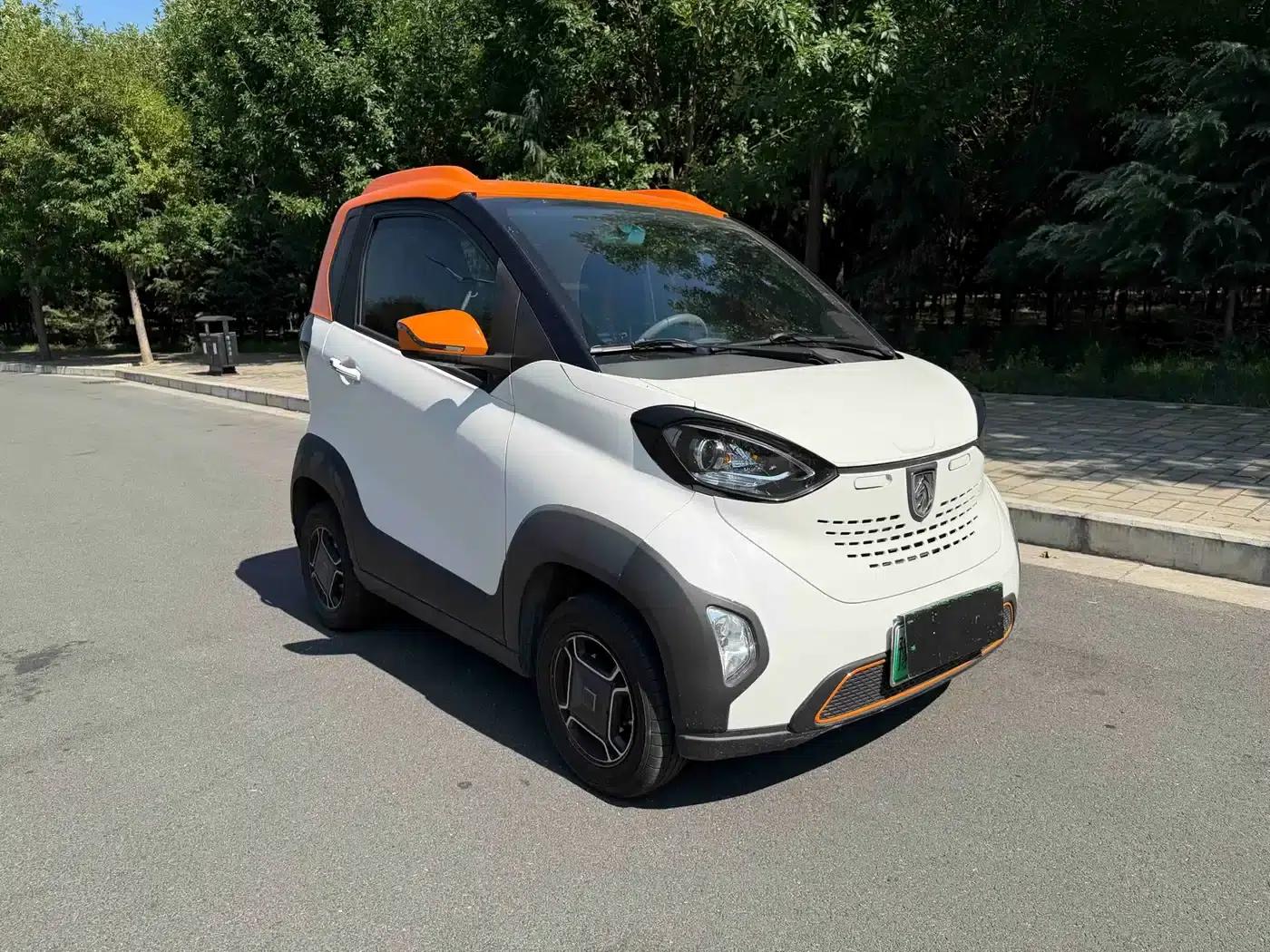 Baojun E100 2019 Model 250KM Smart Edition — миниатюра 3
