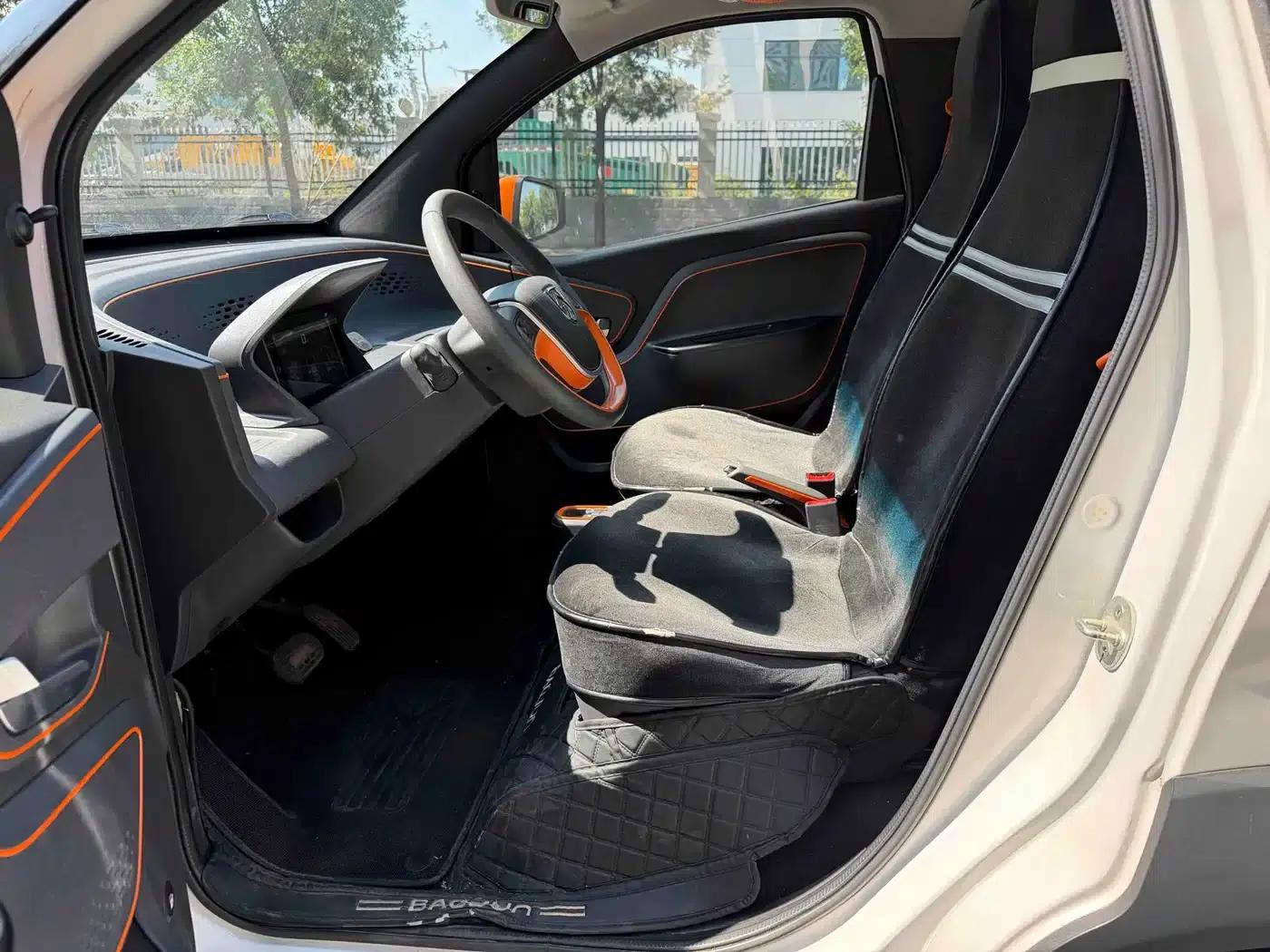 Baojun E100 2019 Model 250KM Smart Edition — миниатюра 6