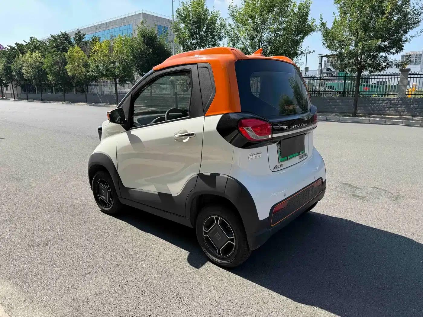 Baojun E100 2019 Model 250KM Smart Edition — миниатюра 7