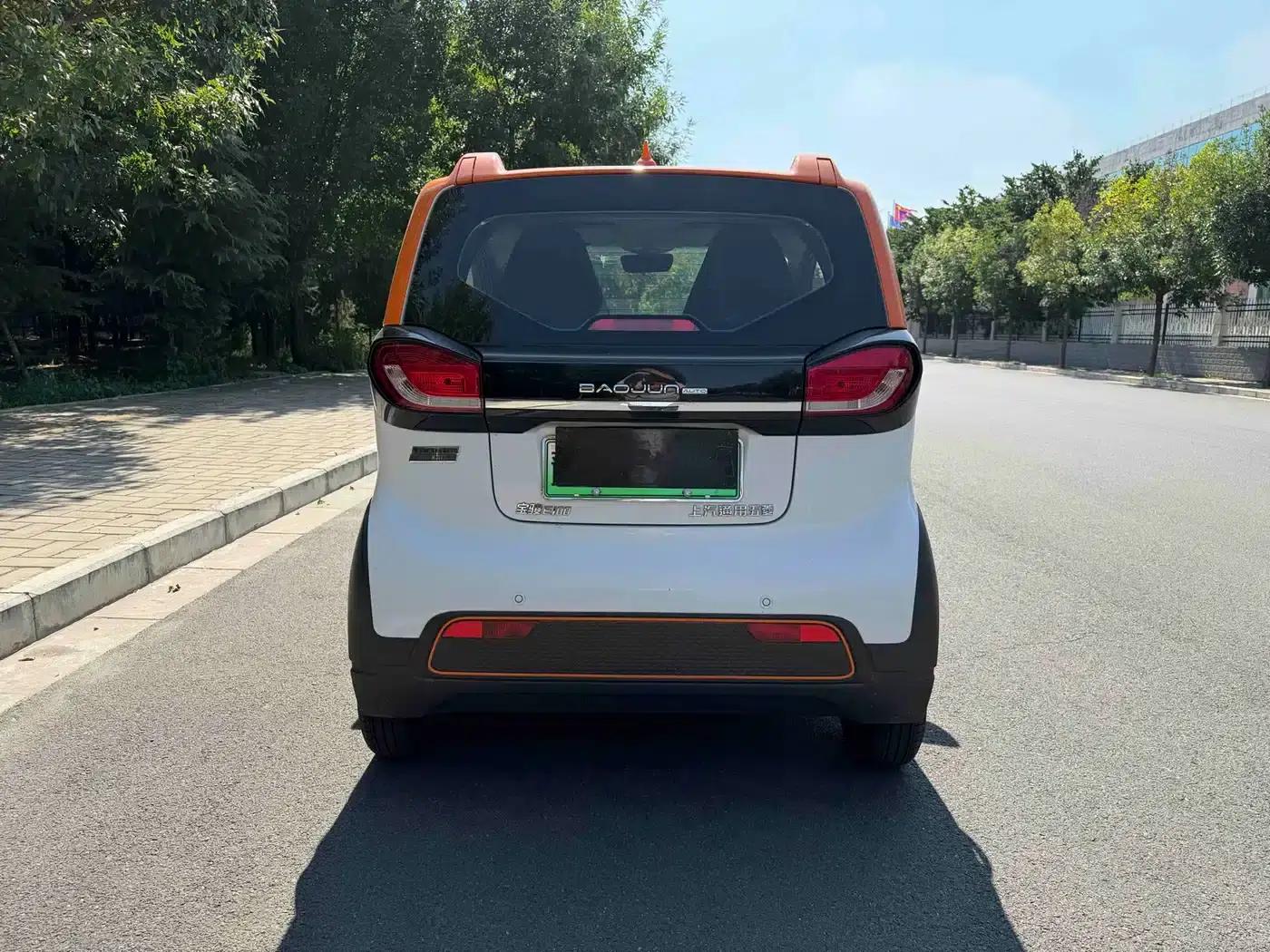 Baojun E100 2019 Model 250KM Smart Edition — миниатюра 8