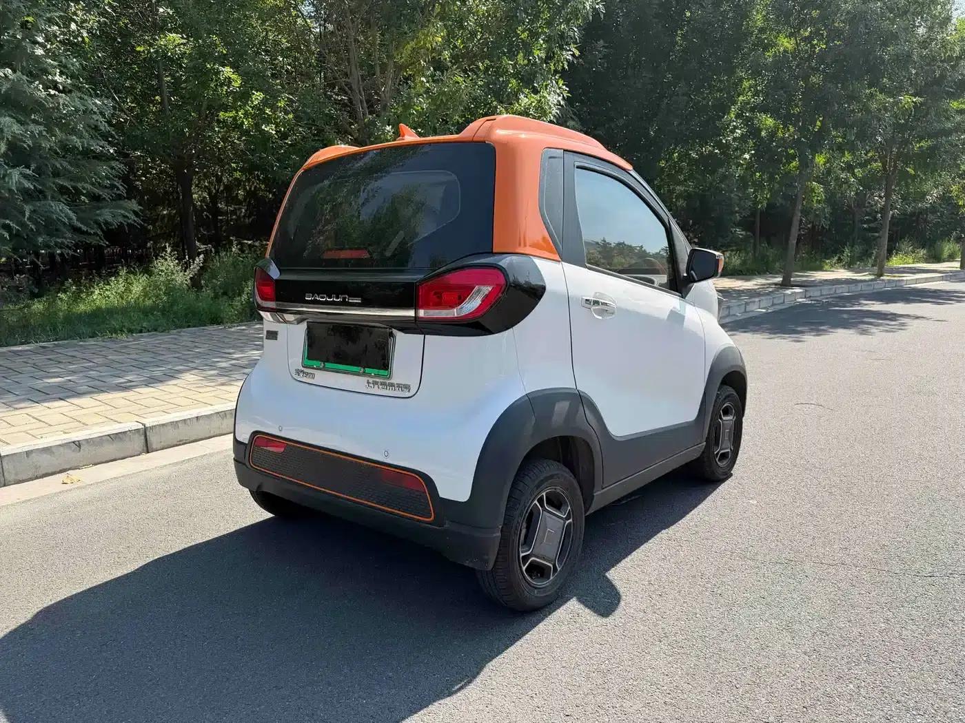 Baojun E100 2019 Model 250KM Smart Edition — миниатюра 9