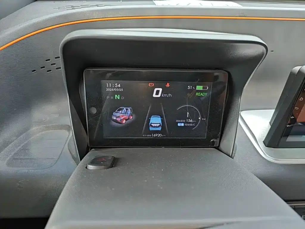 Baojun E100 2020 Model 305KM Smart Edition — миниатюра 8