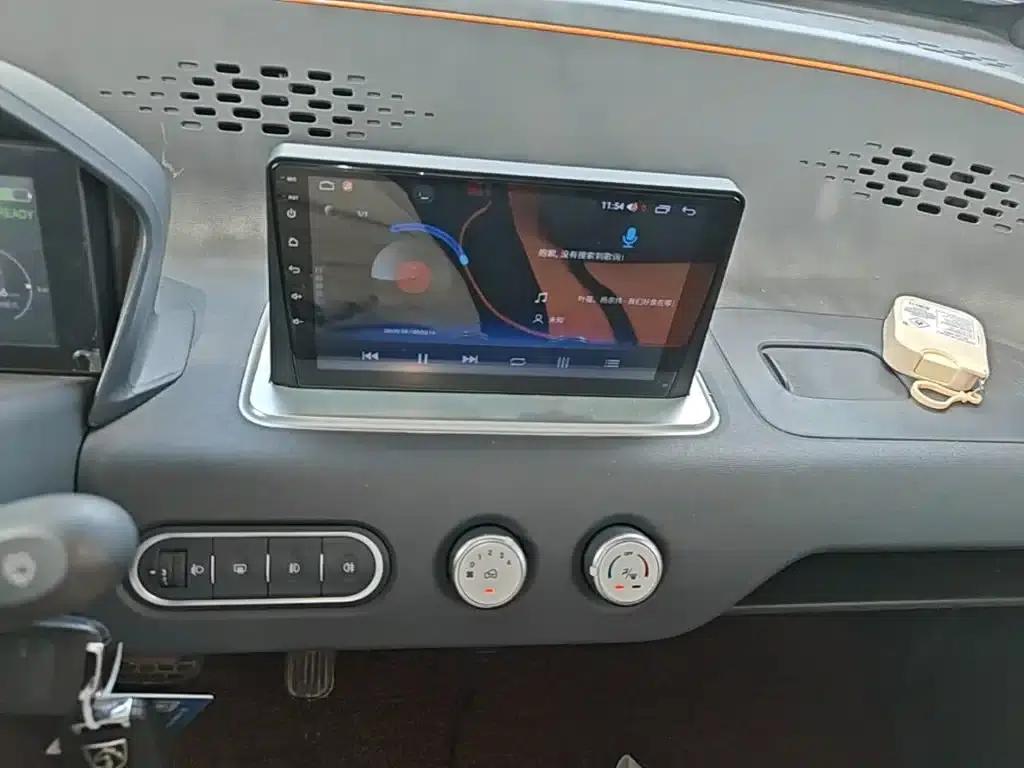 Baojun E100 2020 Model 305KM Smart Edition — миниатюра 9