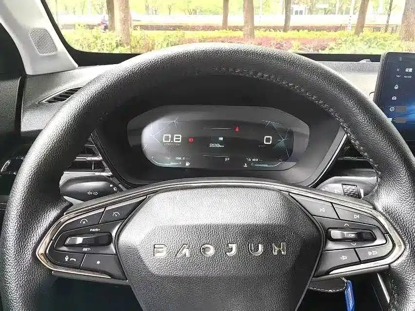Baojun RS-3 2020 1.5L CVT 24-Hour Online Elite Edition — миниатюра 12