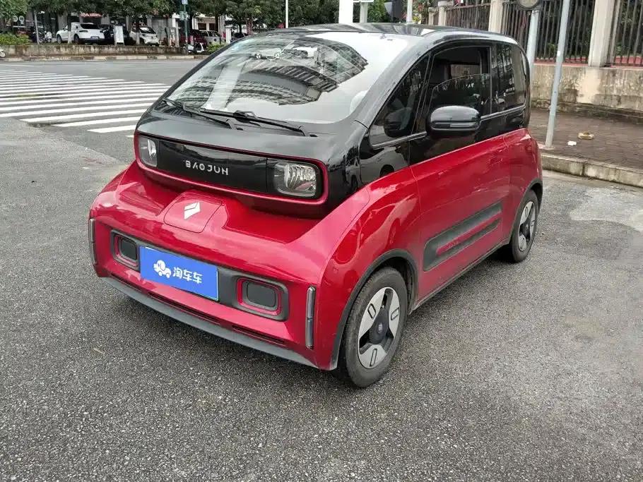 Baojun E300 2020 Plus Interstellar Intelligent Driving Edition — миниатюра 1