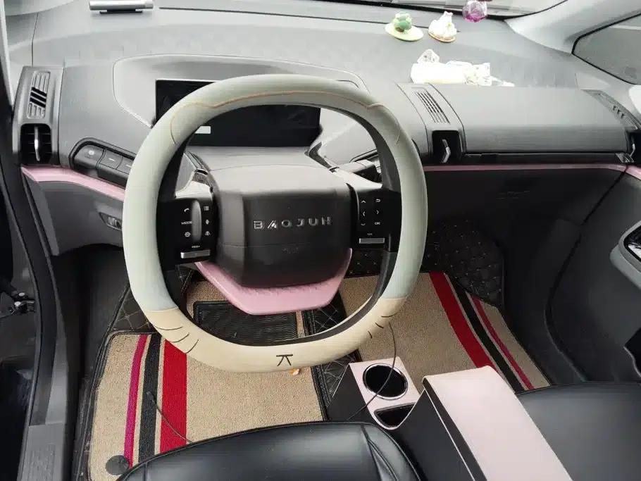 Baojun E300 2020 Plus Interstellar Intelligent Driving Edition — миниатюра 12