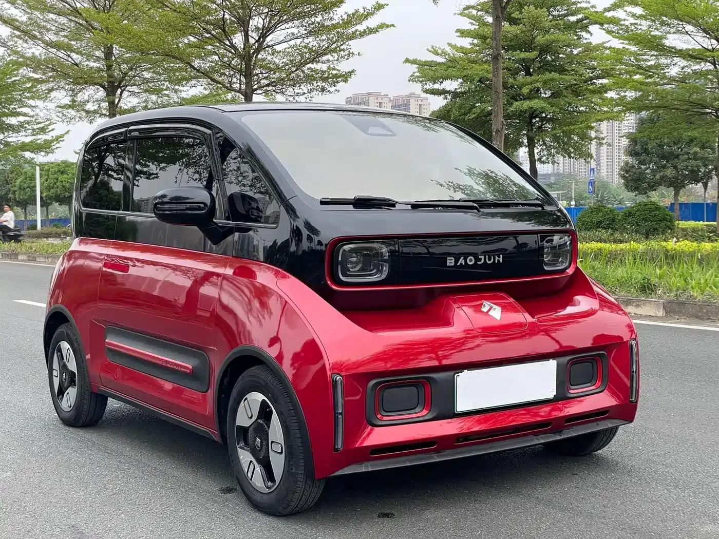 Baojun E300 2020 Plus Interstellar Smart Edition — миниатюра 3