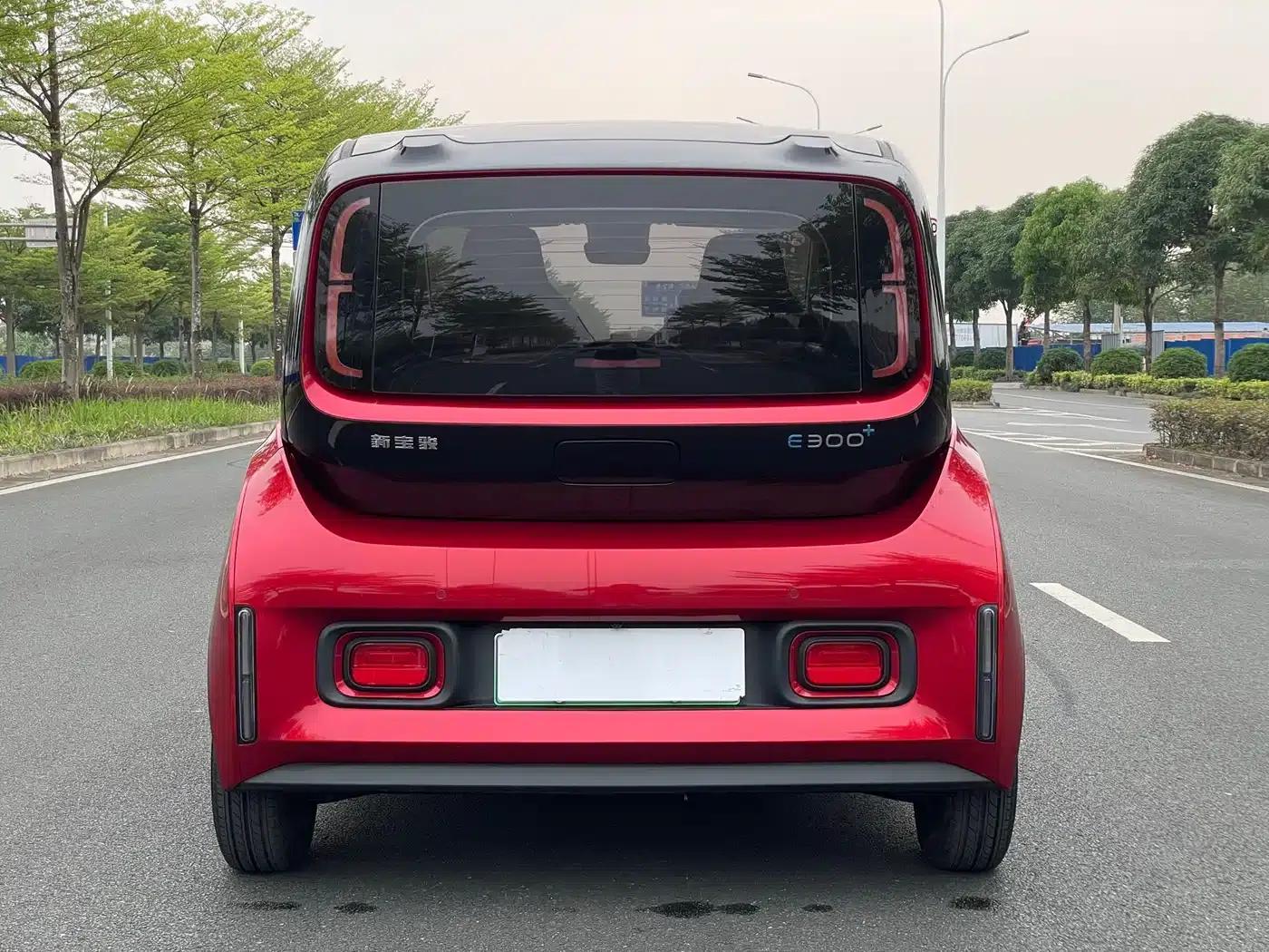 Baojun E300 2020 Plus Interstellar Smart Edition — миниатюра 6
