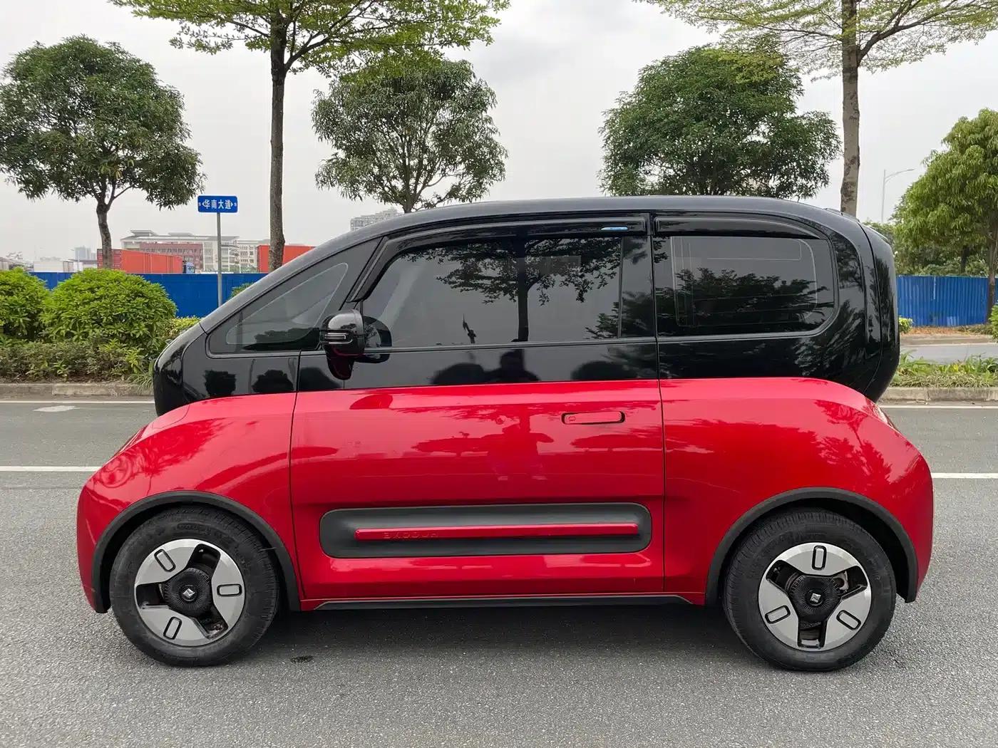 Baojun E300 2020 Plus Interstellar Smart Edition — миниатюра 8