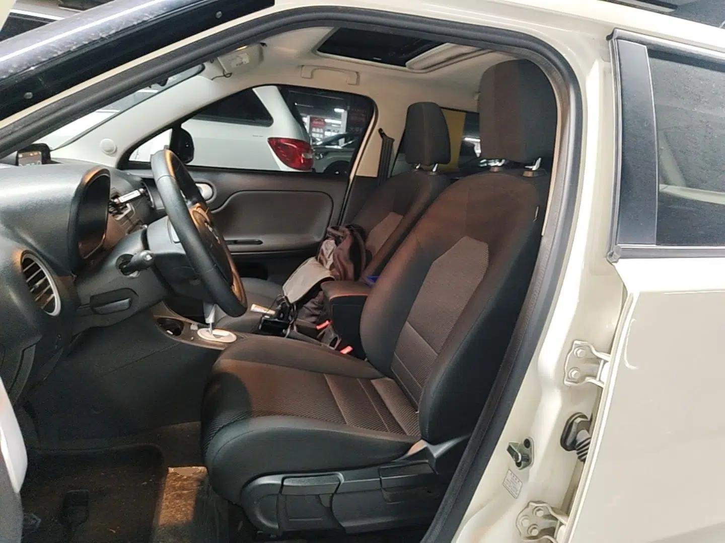 MG 3 2014 1.5L AMT Elite Edition — миниатюра 17