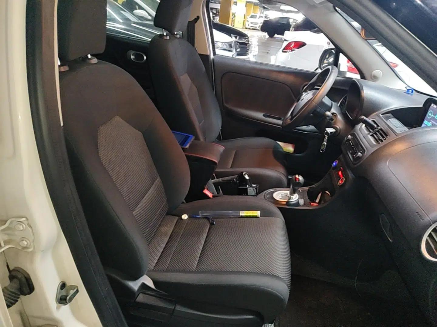 MG 3 2014 1.5L AMT Elite Edition — миниатюра 19