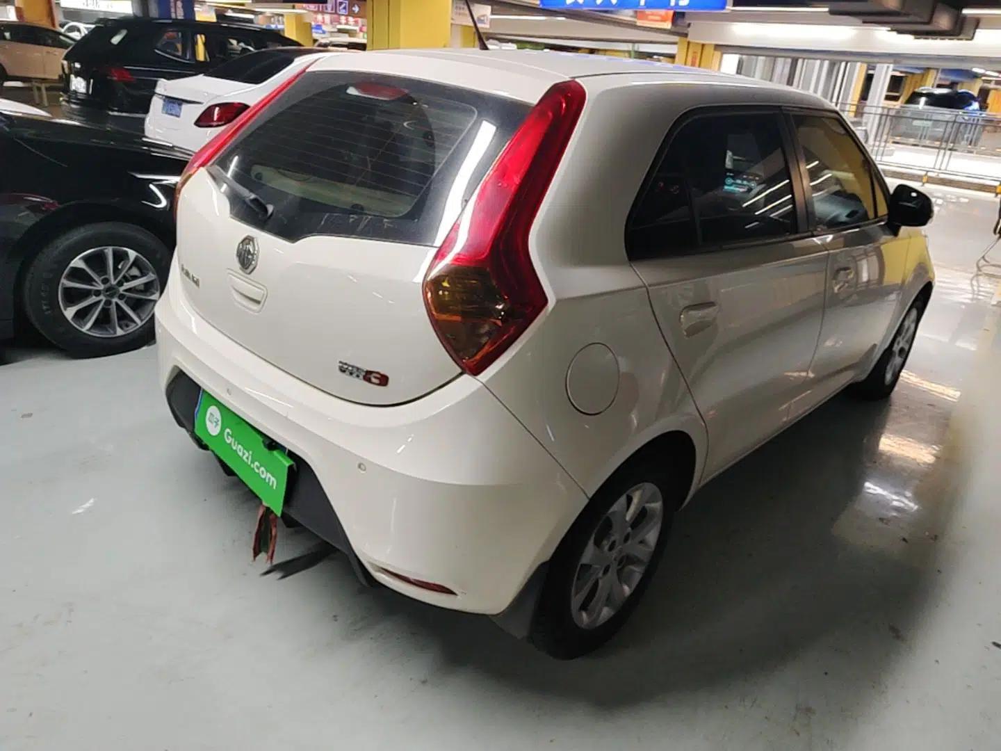 MG 3 2014 1.5L AMT Elite Edition — миниатюра 6