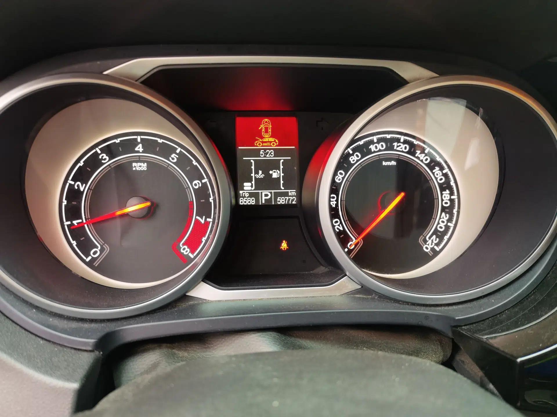 MG GS 2015 2.0TGI TST Luxury Edition — миниатюра 11