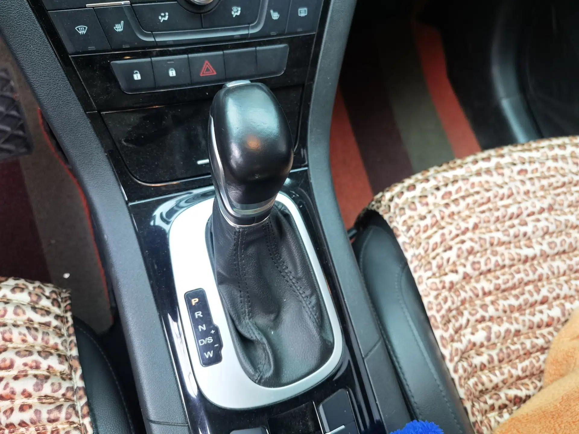 MG GS 2015 2.0TGI TST Luxury Edition — миниатюра 14