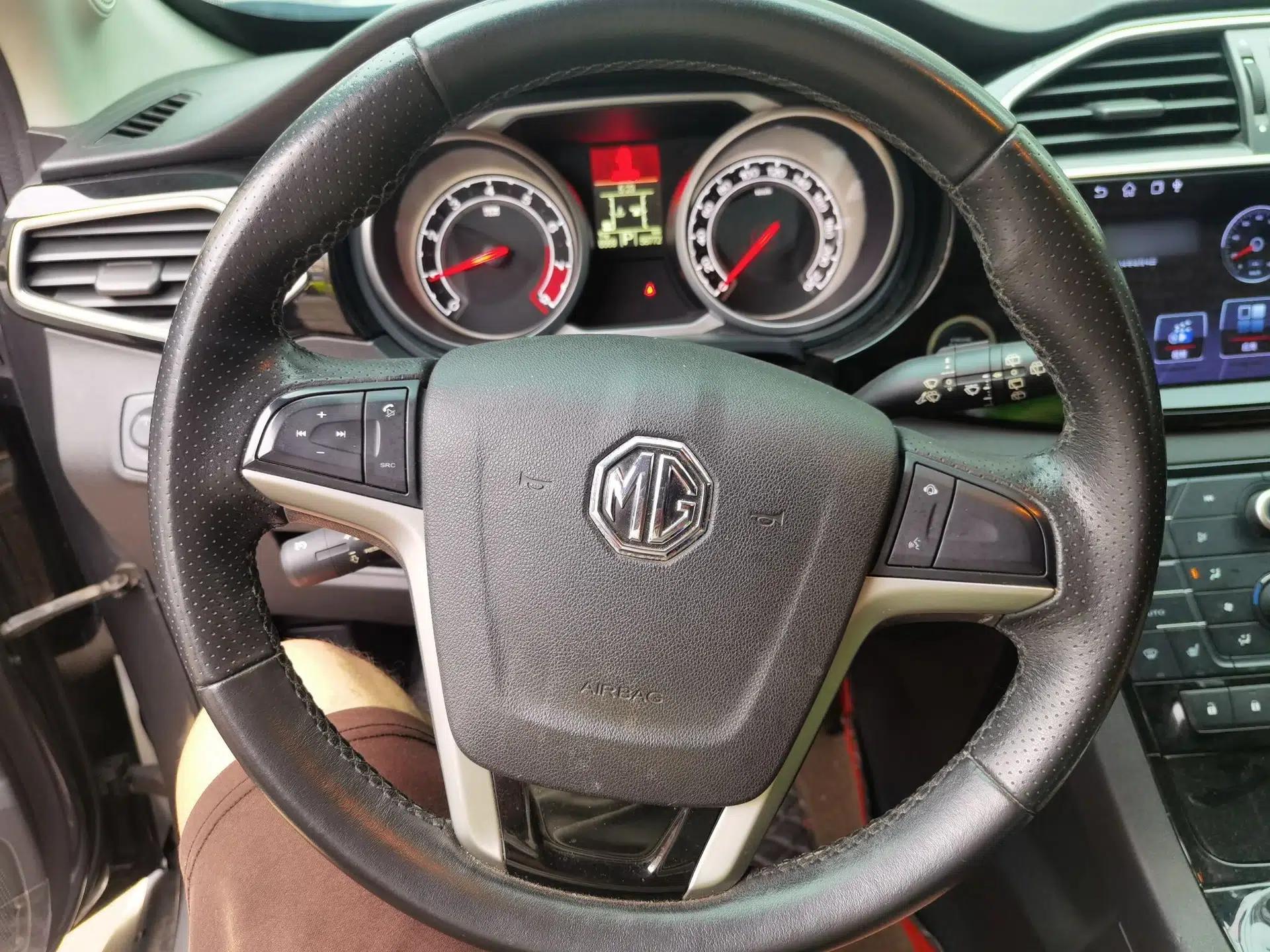 MG GS 2015 2.0TGI TST Luxury Edition — миниатюра 10