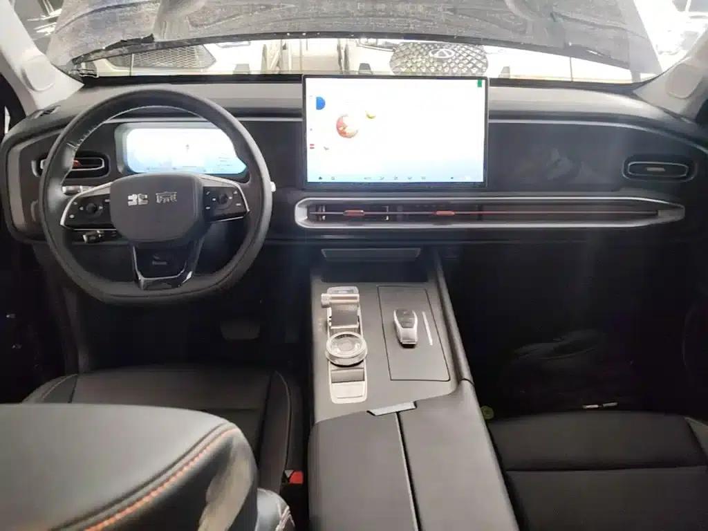 Beijing BJ30 2026 Traveler 1.5T Hybrid Standard Edition — миниатюра 10
