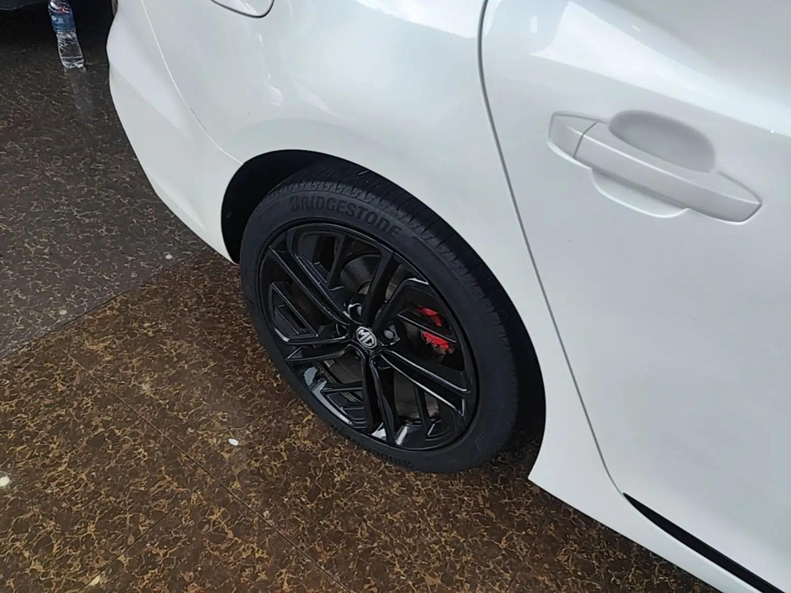 MG 6 New Energy 2020 1.5T Hybrid Trophy Intelligent Drive Flagship Edition — миниатюра 11