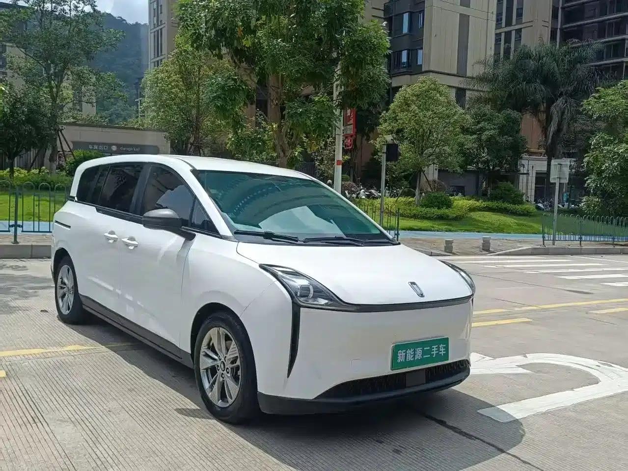 Bestune NAT 2022 Enjoy Travel - Battery Swapping Version 100kW — миниатюра 3