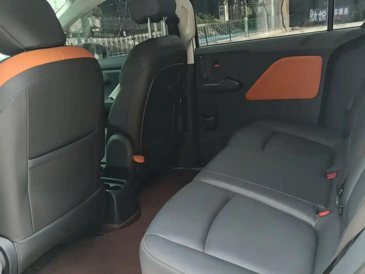 Bestune NAT 2022 Enjoy Travel - Battery Swapping Version 100kW — миниатюра 4
