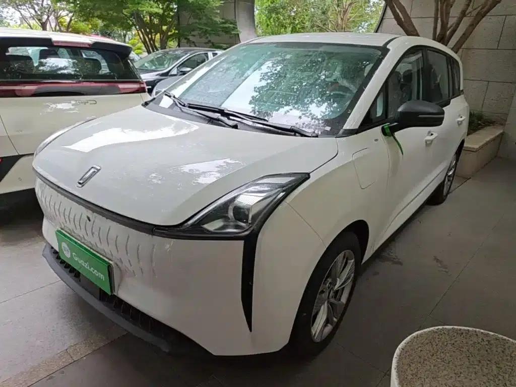 Bestune NAT 2022 Model: Comfortable Travel, Battery Swapping Taxi Version — миниатюра 2