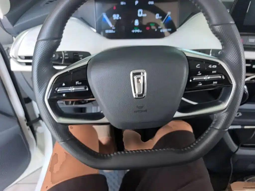Bestune NAT 2022 Enjoy Travel Taxi Edition — миниатюра 11