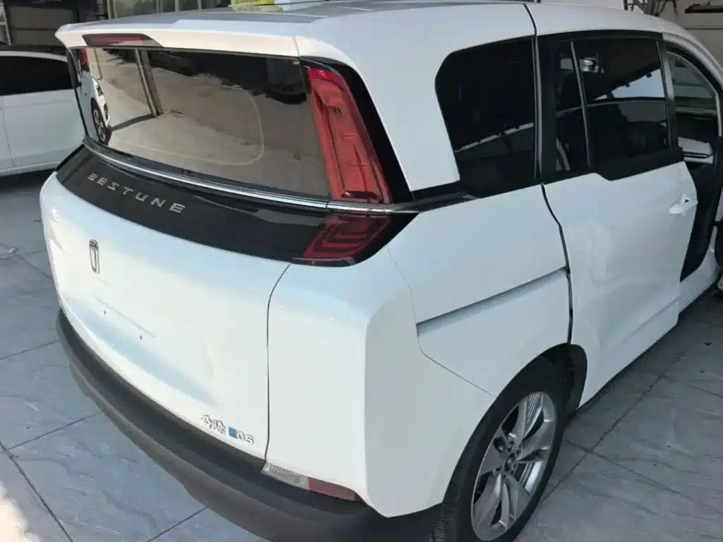 Bestune NAT 2022 Enjoy Travel Taxi Edition — миниатюра 7