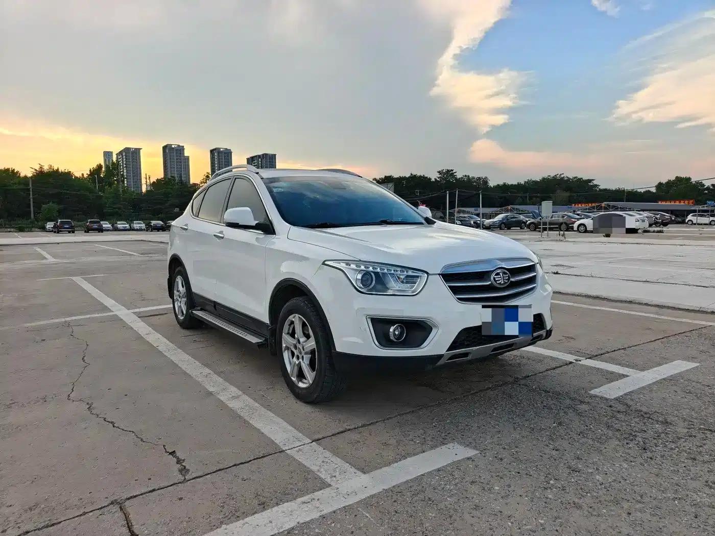 Besturn X80 2013 2.0L Automatic Comfort Model — миниатюра 3
