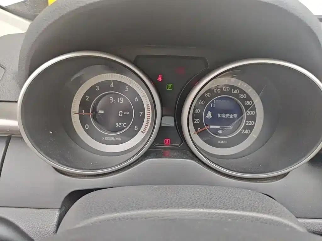 Besturn X80 2016 2.0L Automatic Comfort Model — миниатюра 4