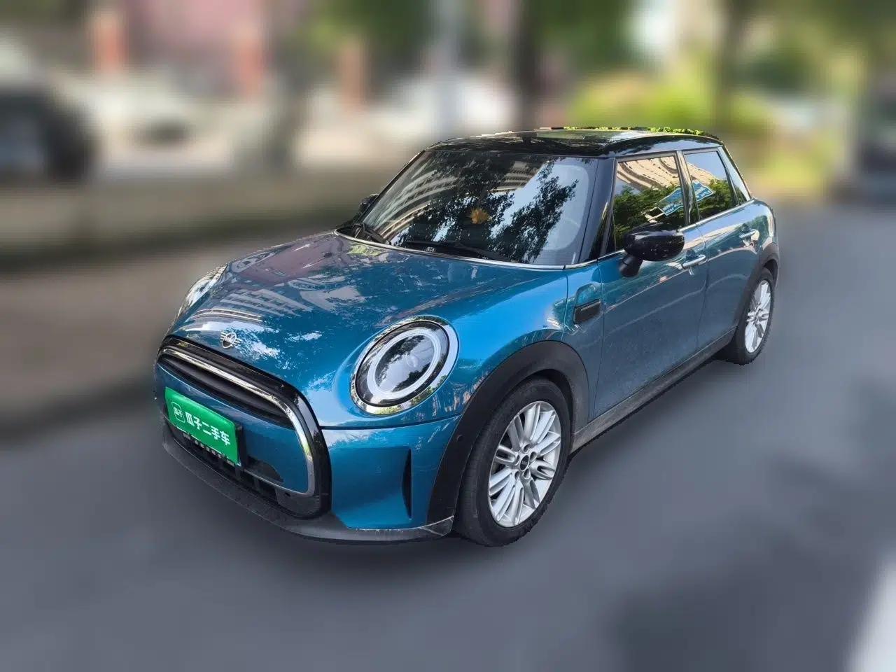 MINI 2021 1.5T COOPER Classic Edition Five-Door Version — миниатюра 1