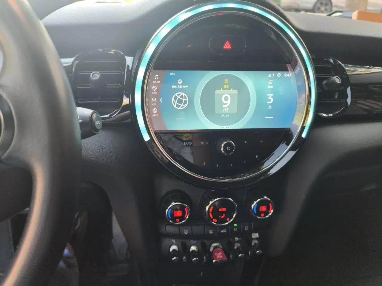 MINI 2021 1.5T COOPER Classic Edition Five-Door Version — миниатюра 13