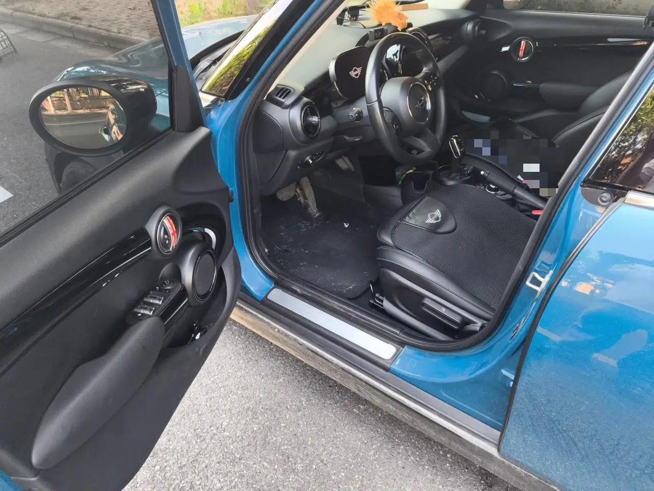 MINI 2021 1.5T COOPER Classic Edition Five-Door Version — миниатюра 16
