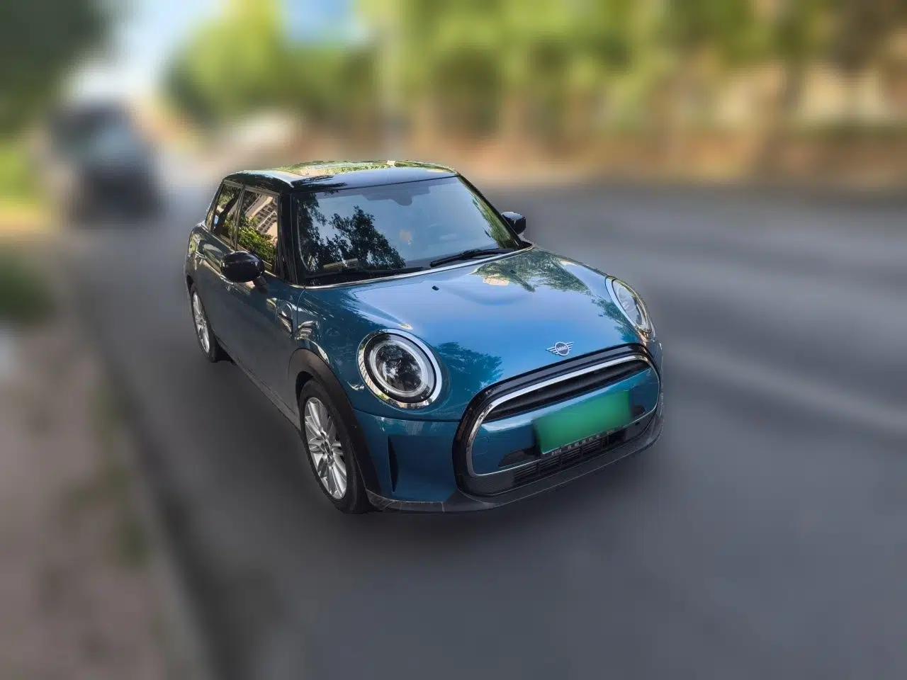 MINI 2021 1.5T COOPER Classic Edition Five-Door Version — миниатюра 3