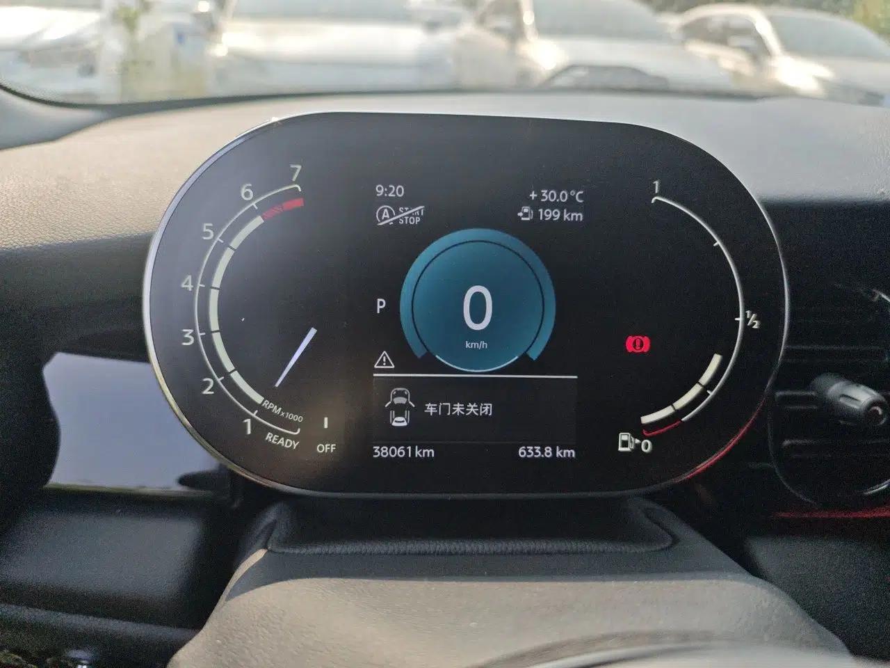 MINI 2022 1.5T COOPER Black Badge Special Edition — миниатюра 11