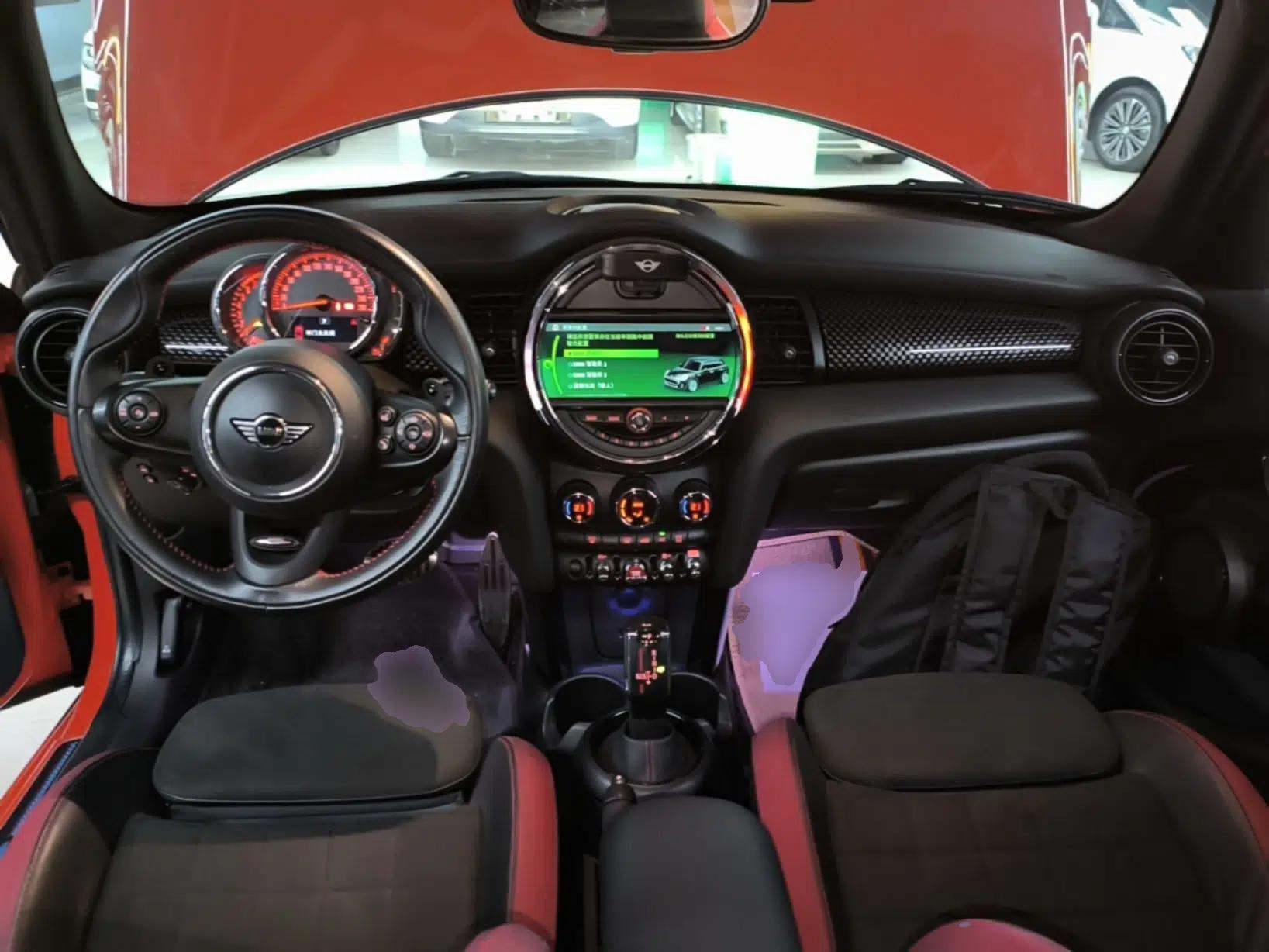 MINI 2018 2.0T COOPER S Racing Edition 5-door model — миниатюра 17