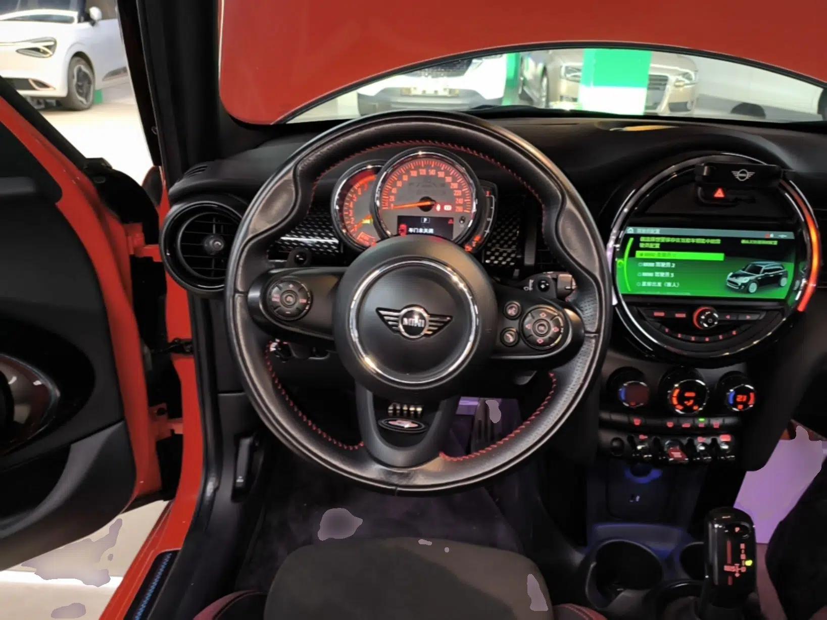 MINI 2018 2.0T COOPER S Racing Edition 5-door model — миниатюра 18