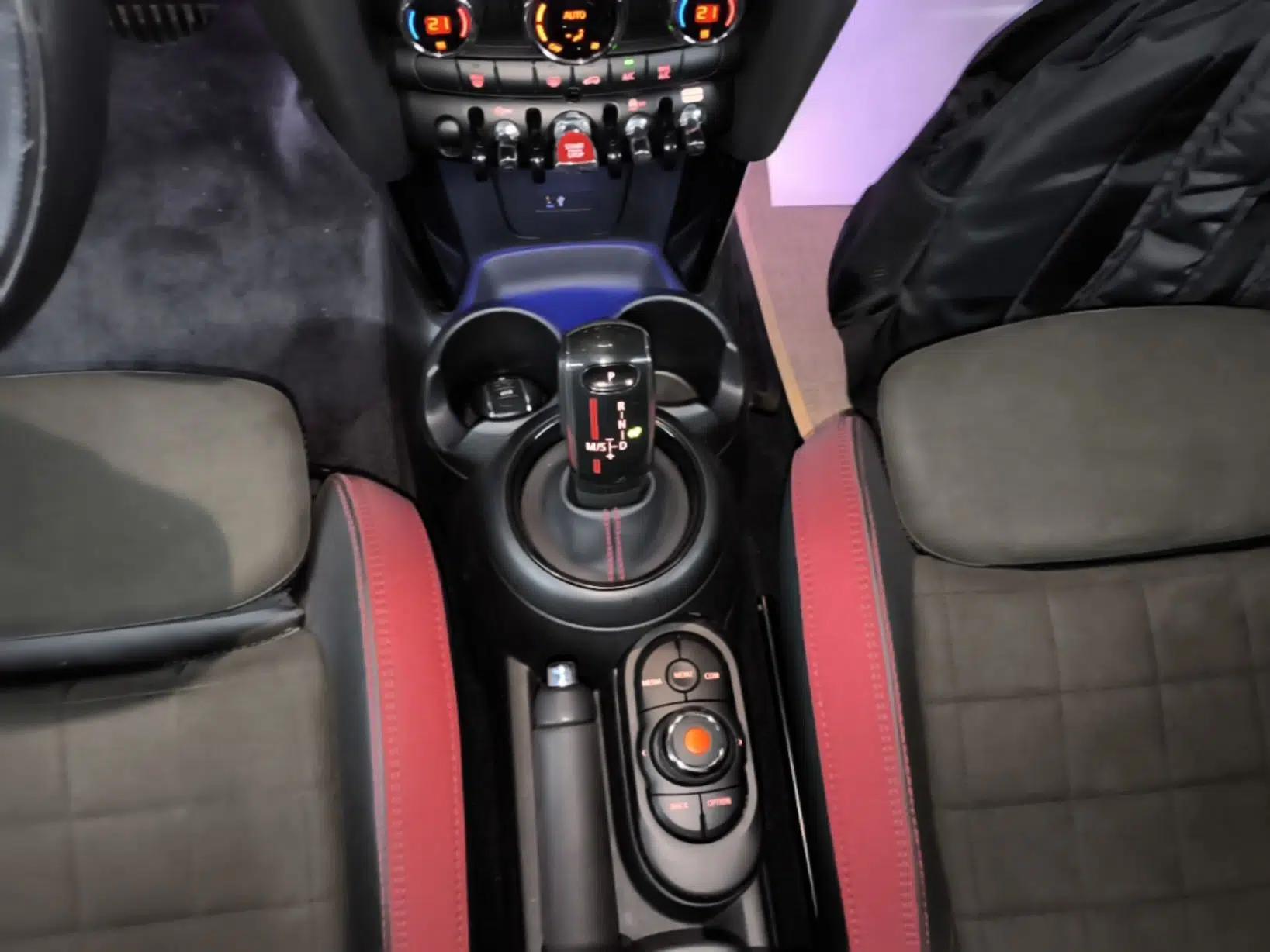 MINI 2018 2.0T COOPER S Racing Edition 5-door model — миниатюра 21