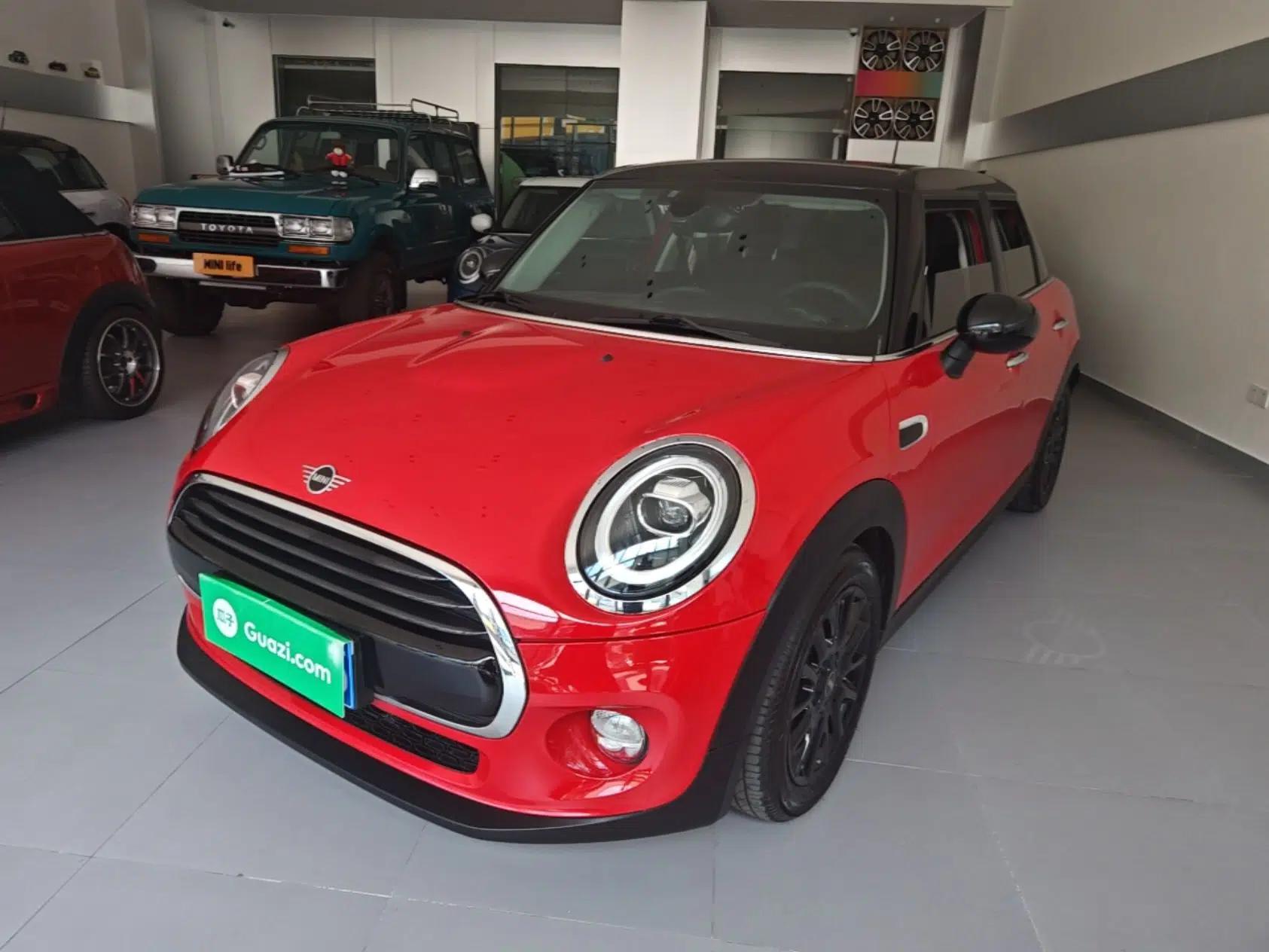 MINI 2019 1.5T COOPER Classic Edition Five-Door Version — миниатюра 1