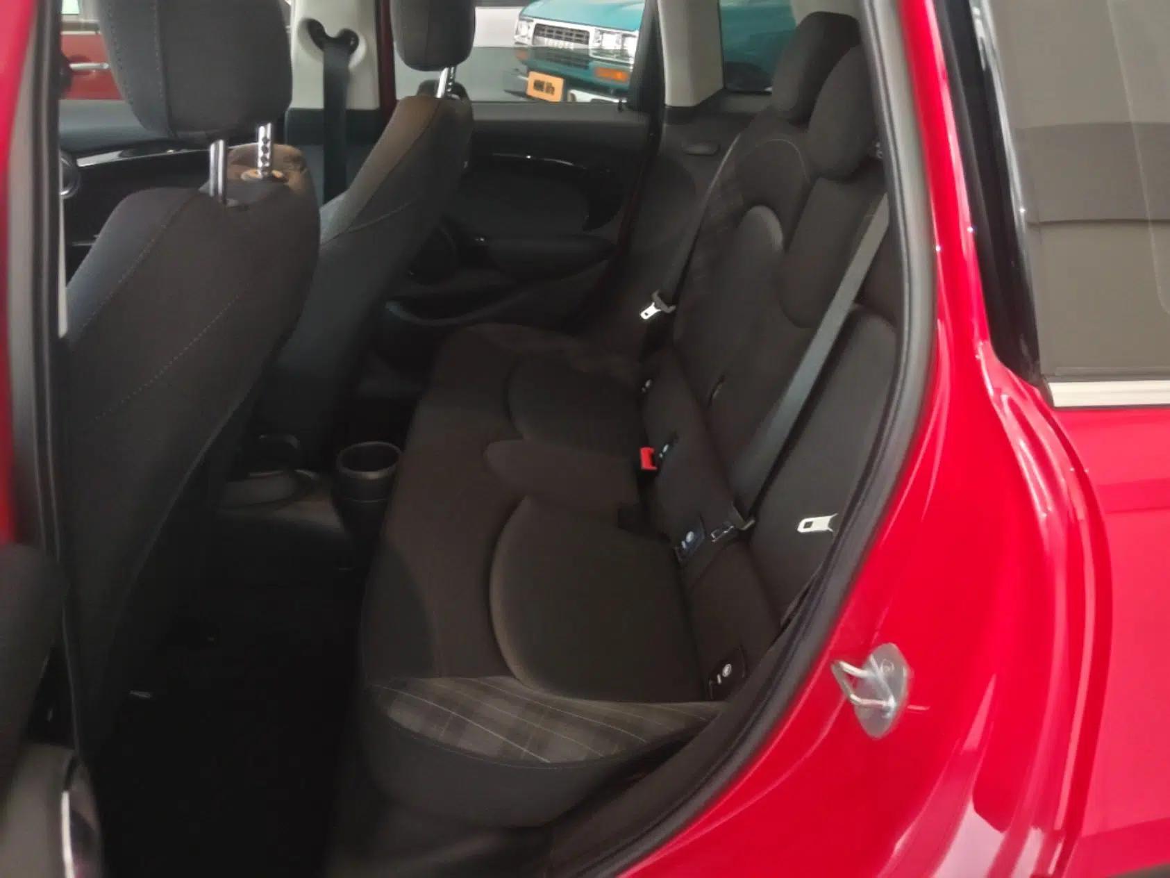 MINI 2019 1.5T COOPER Classic Edition Five-Door Version — миниатюра 20