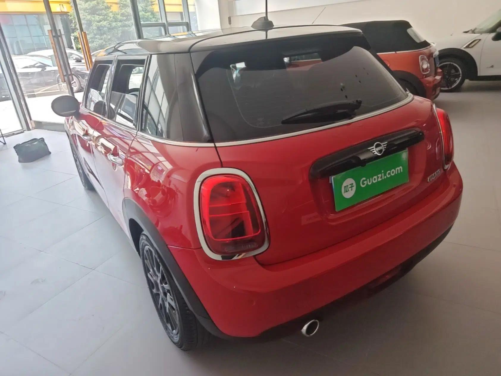 MINI 2019 1.5T COOPER Classic Edition Five-Door Version — миниатюра 4