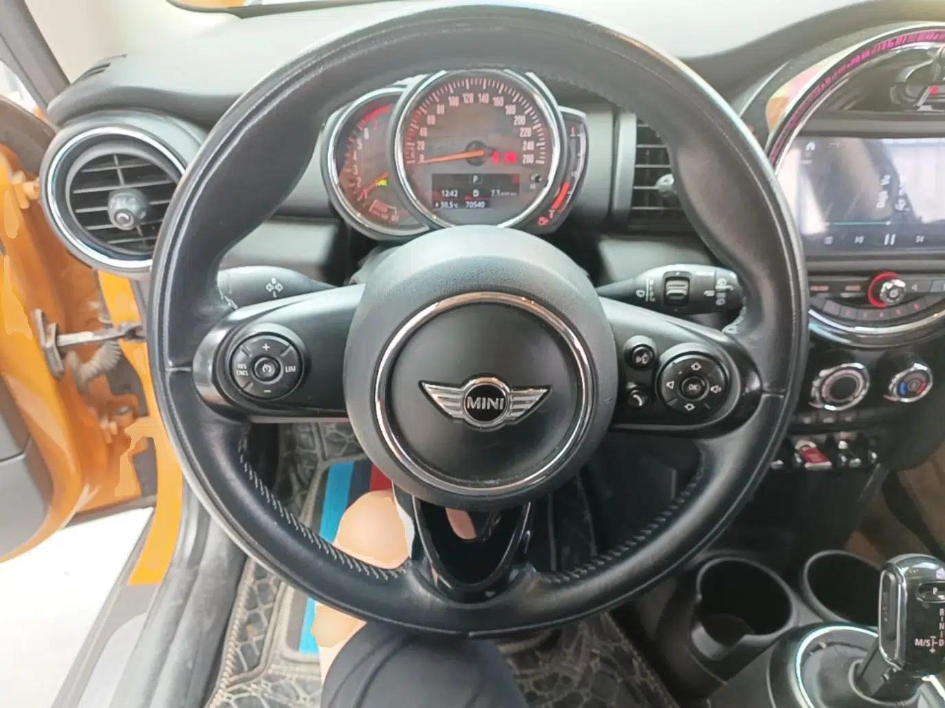MINI 2018 1.5T ONE PLUS — миниатюра 13