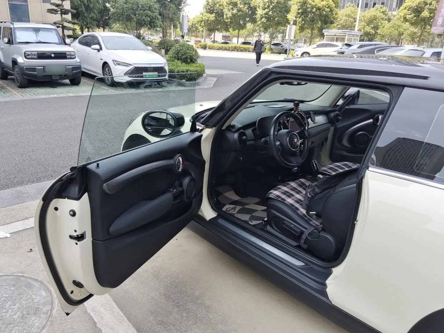 MINI 2022 1.5T COOPER Classic Edition — миниатюра 16