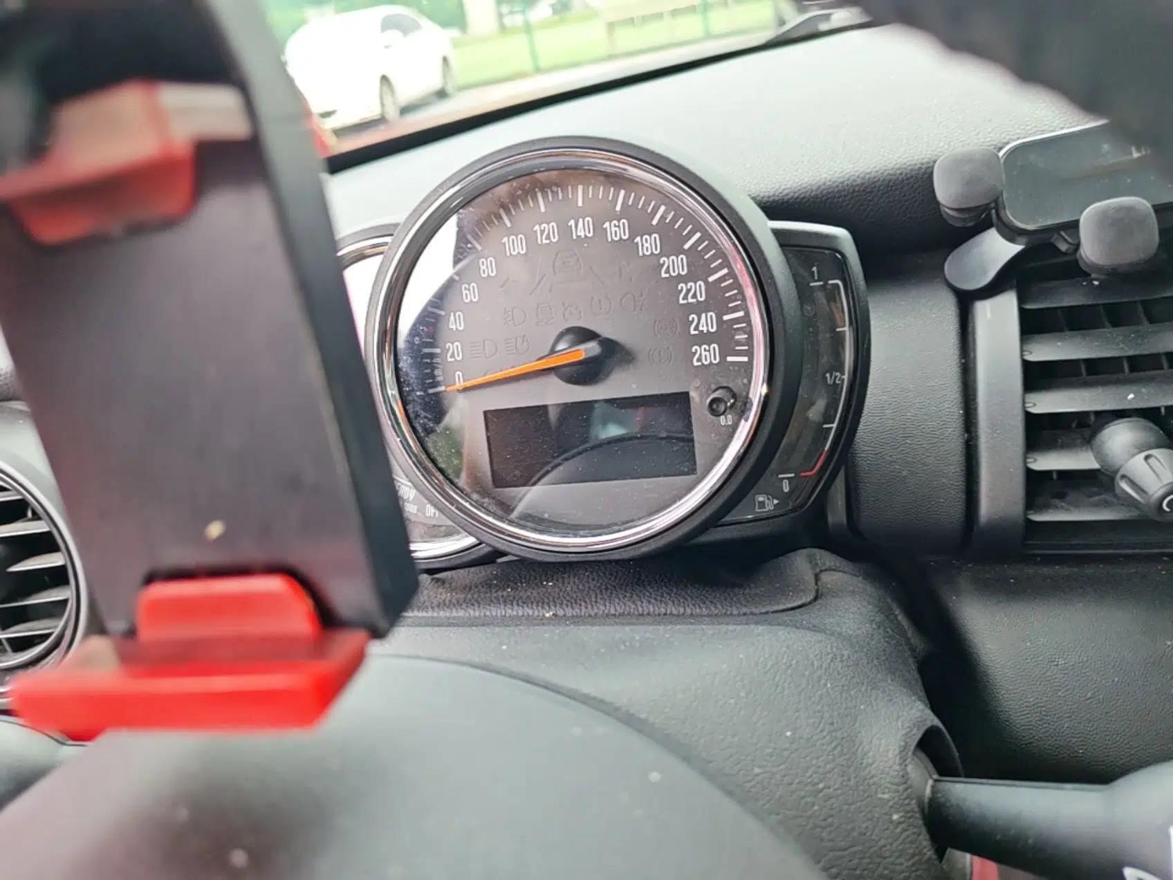 MINI 2020 1.5T ONE Five-Door Edition — миниатюра 11