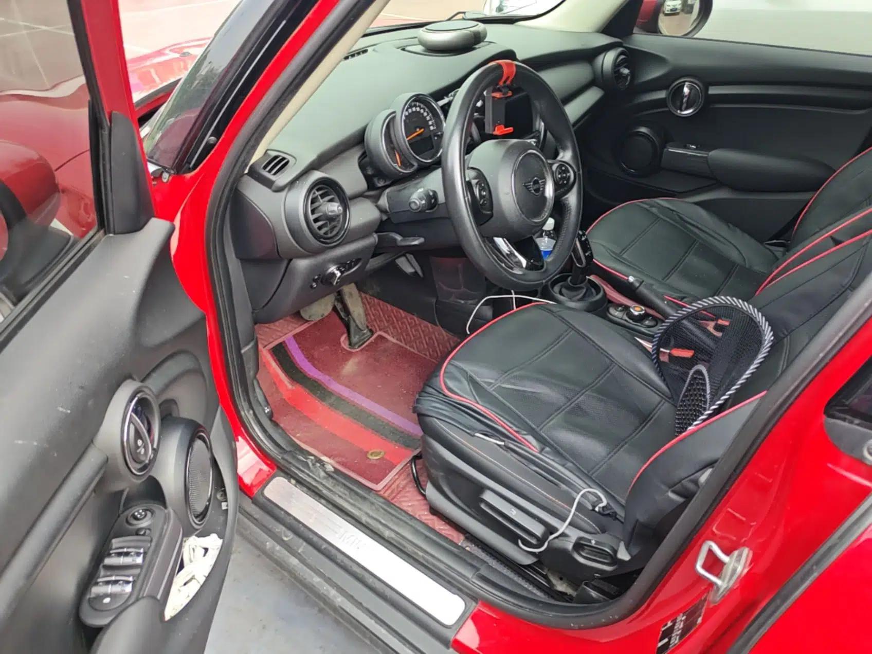MINI 2020 1.5T ONE Five-Door Edition — миниатюра 16
