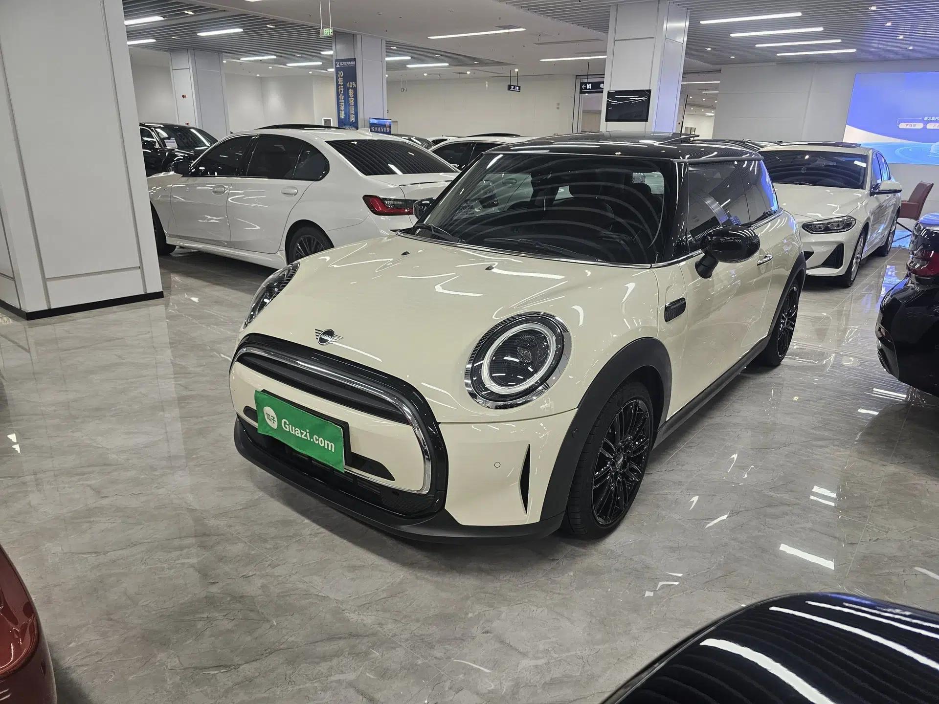 MINI 2022 Updated 1.5T COOPER Artist — миниатюра 1