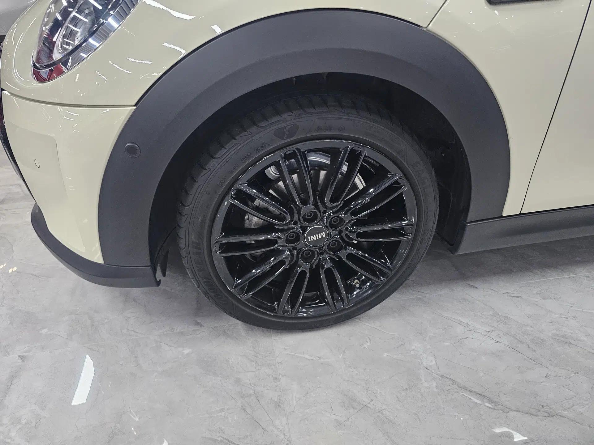 MINI 2022 Updated 1.5T COOPER Artist — миниатюра 15