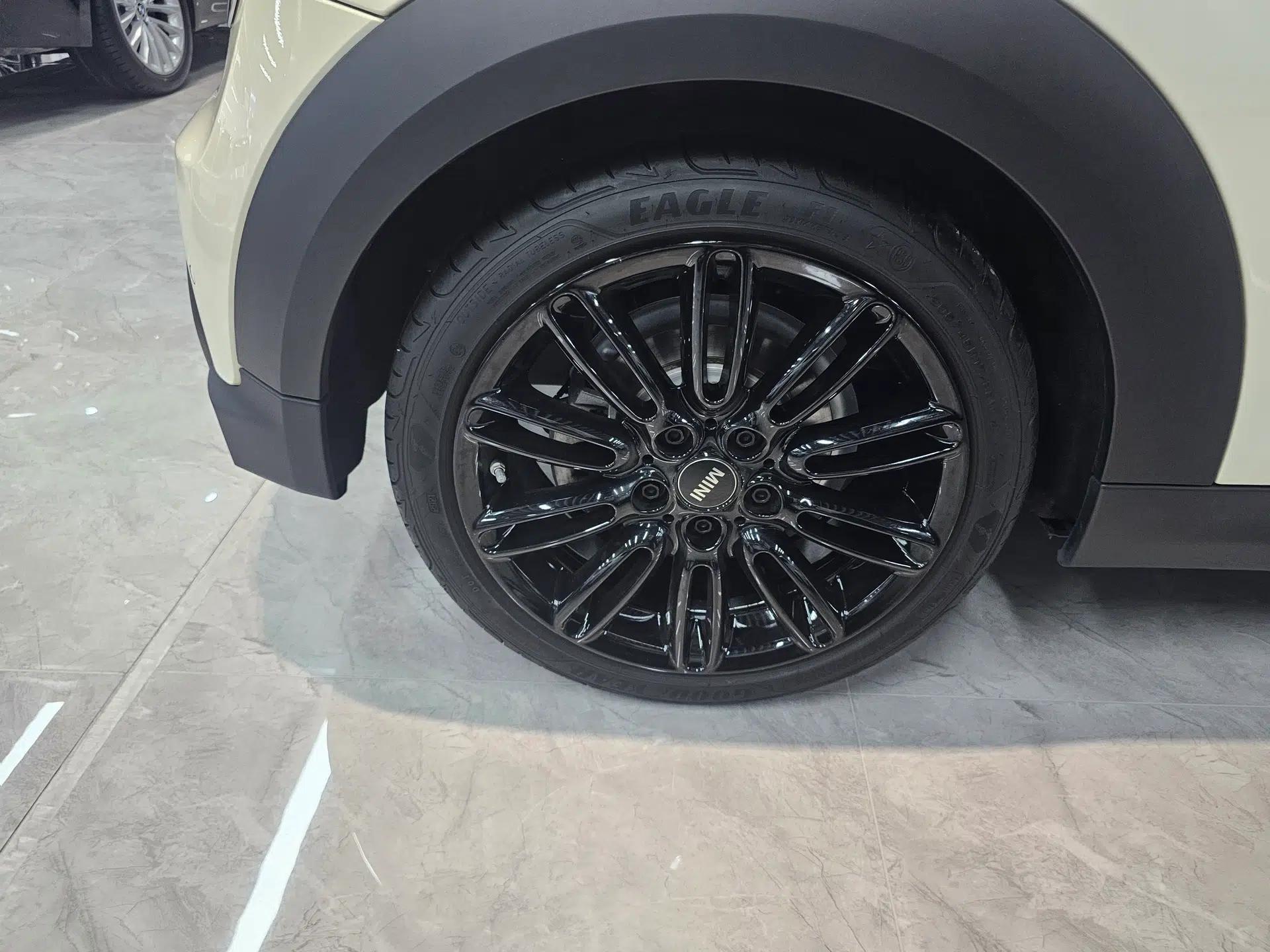 MINI 2022 Updated 1.5T COOPER Artist — миниатюра 16